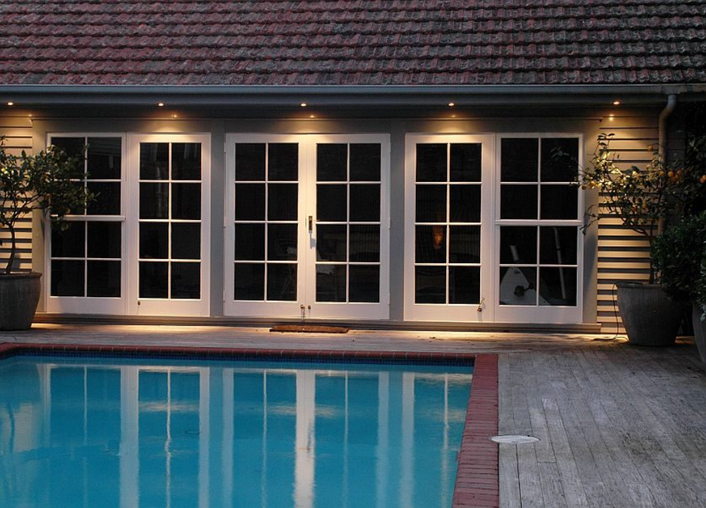 Outdoor Eaves Lights